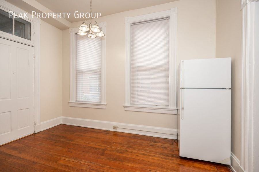 213 E University Ave Apt 1b - Photo 4 of 8