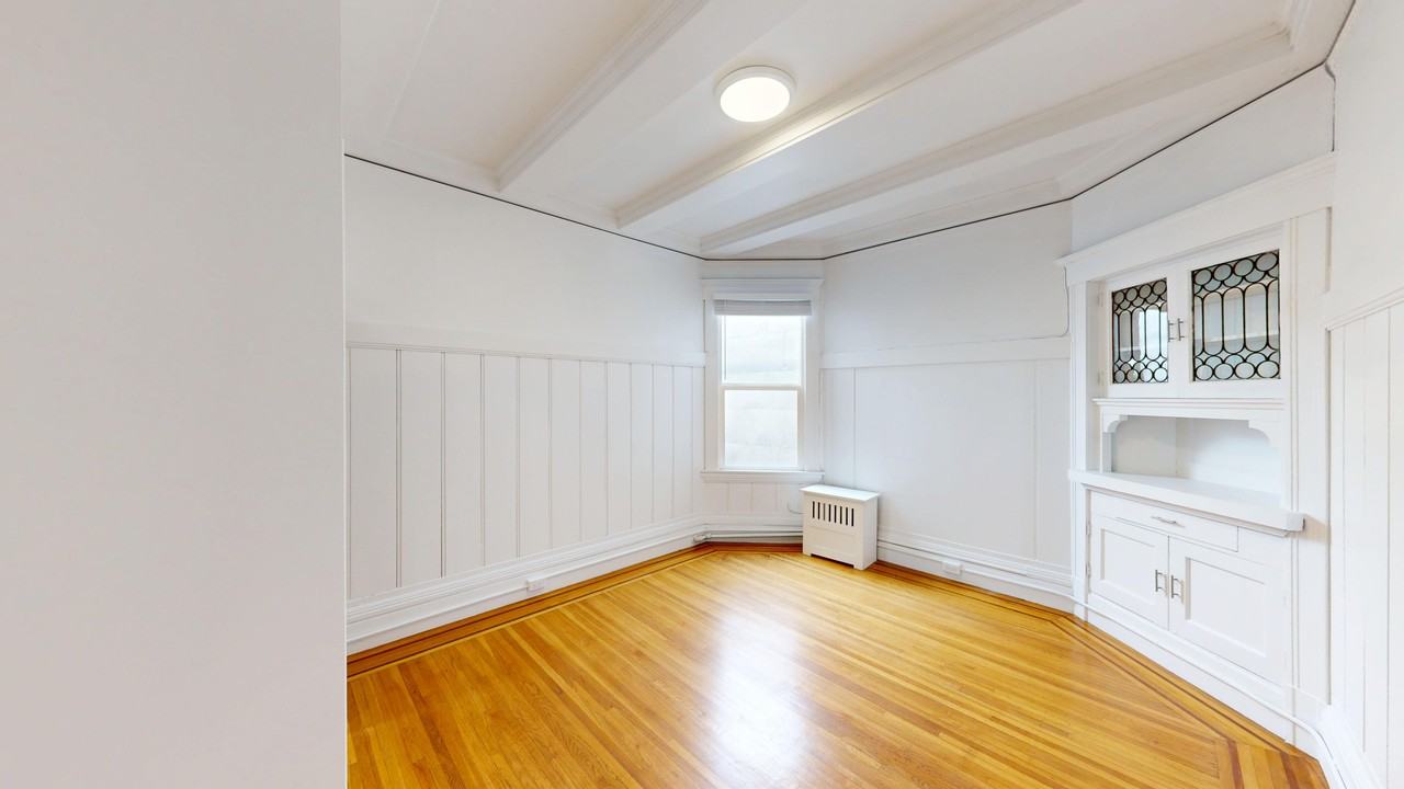 1201 Leavenworth Street - Photo 2 of 34