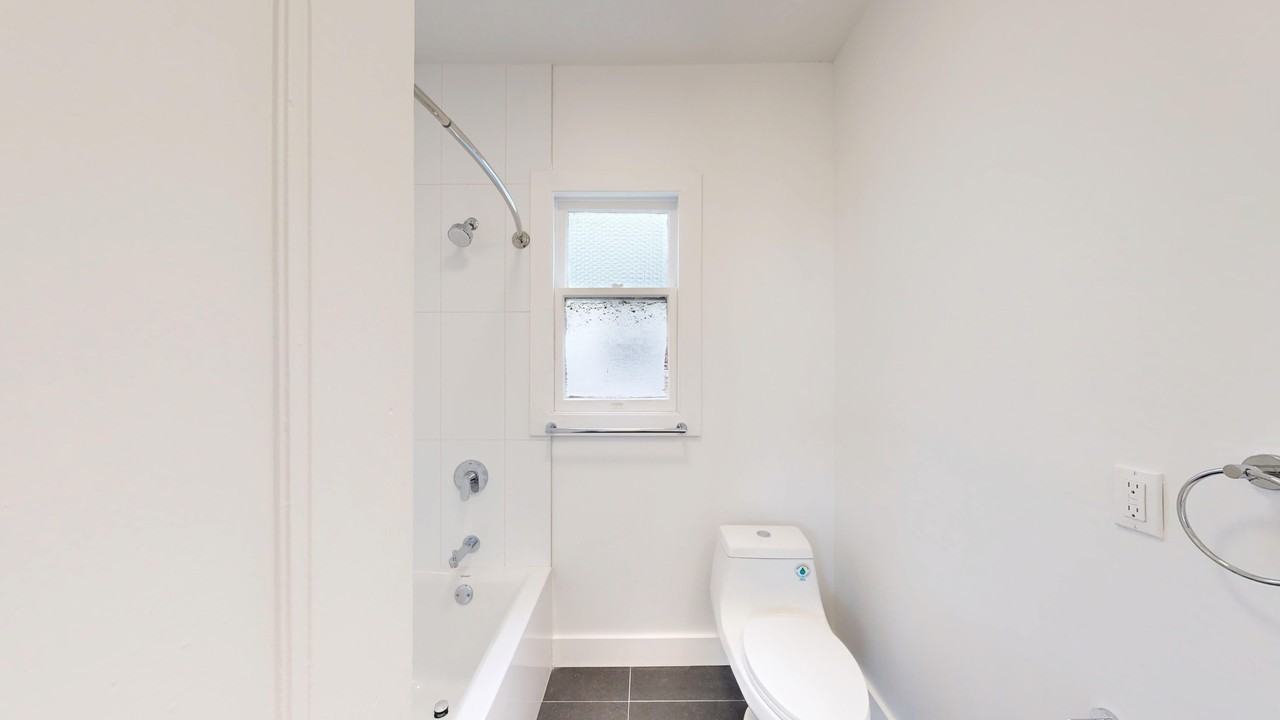 1201 Leavenworth Street - Photo 5 of 34