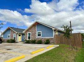 featured image of 2220 Northridge Ave #D