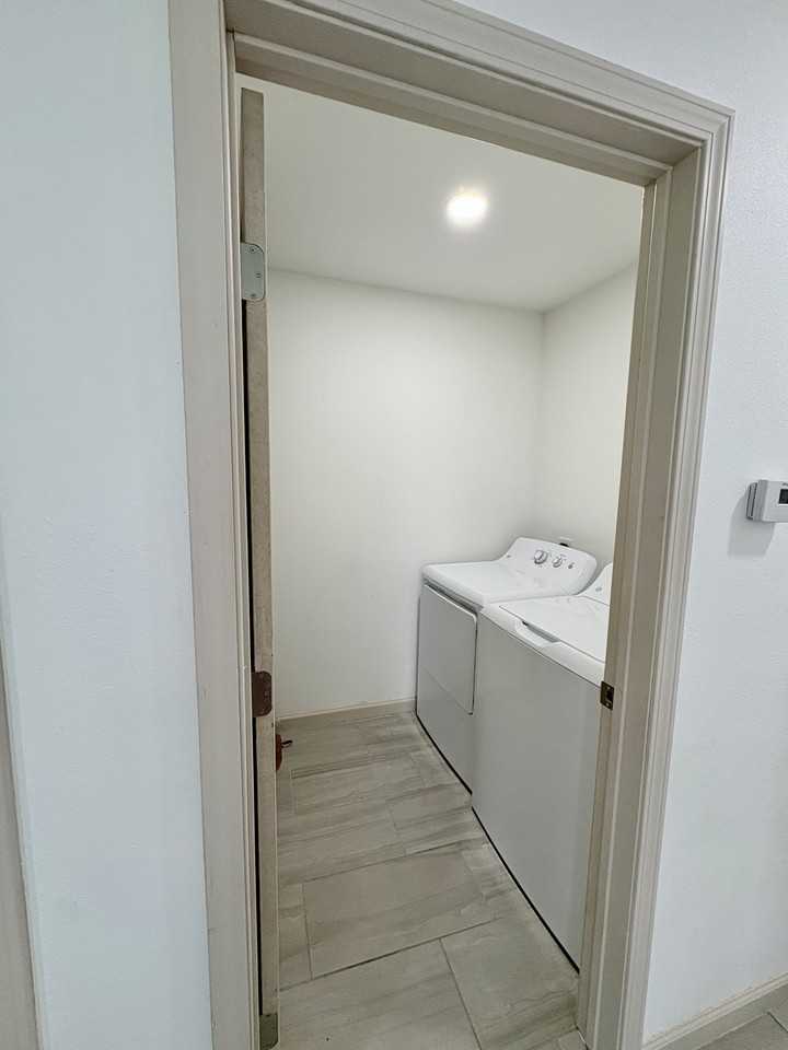 2220 Northridge Ave #D - Photo 6 of 18