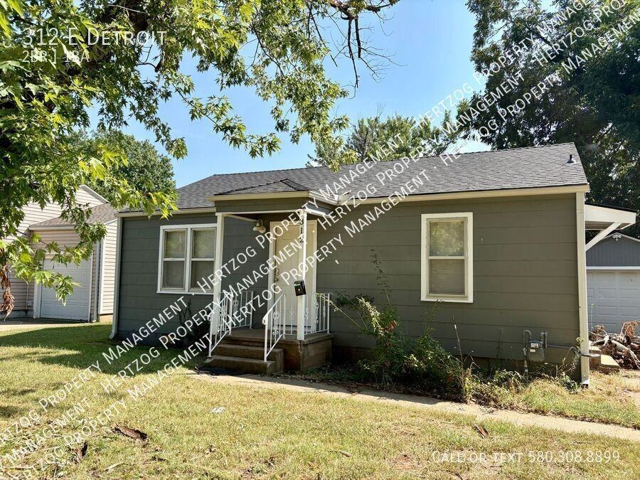 312 E Detroit Ave - Photo 2 of 22