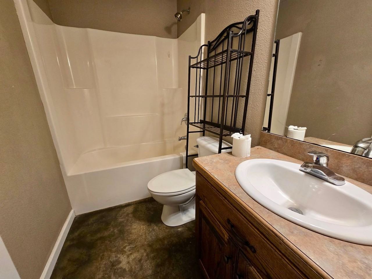 12 Jaki Ln - Photo 3 of 5