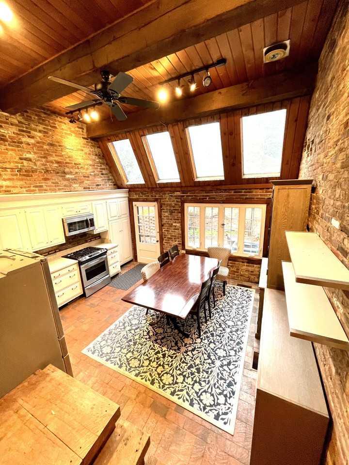 415 Jefferson St #NA - Photo 2 of 16