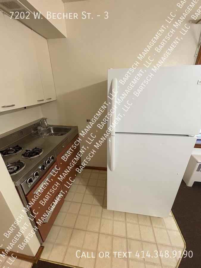 7202 W Becher St #3 - Photo 5 of 6