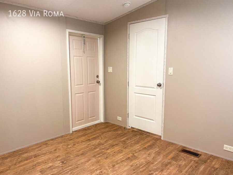 1628 Via Roma Dr - Photo 4 of 5