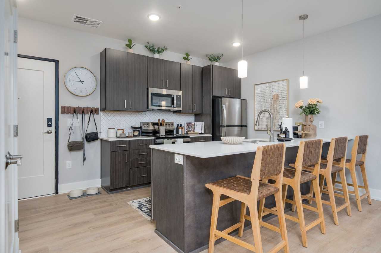 Vista at Brighton - Photo 7 of 50