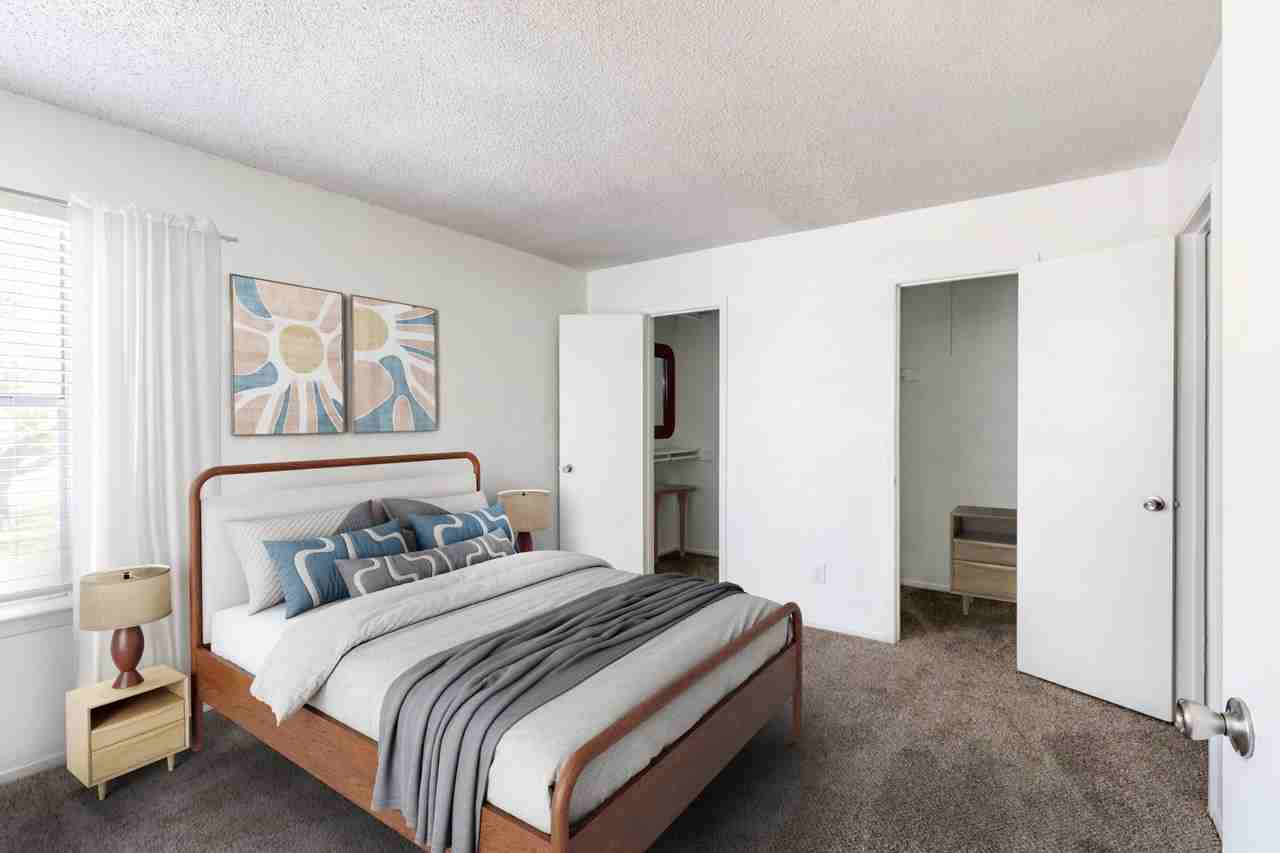 Shadow Ridge - Photo 7 of 21