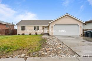 1038 S Skyline Dr - Photo 1 of 1