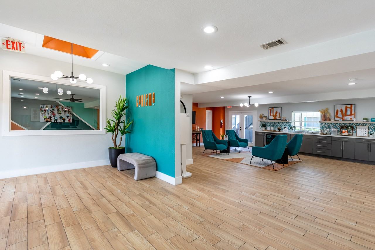 Carisma - Photo 3 of 39