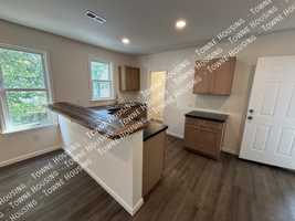 featured image of 20 Marion St #4