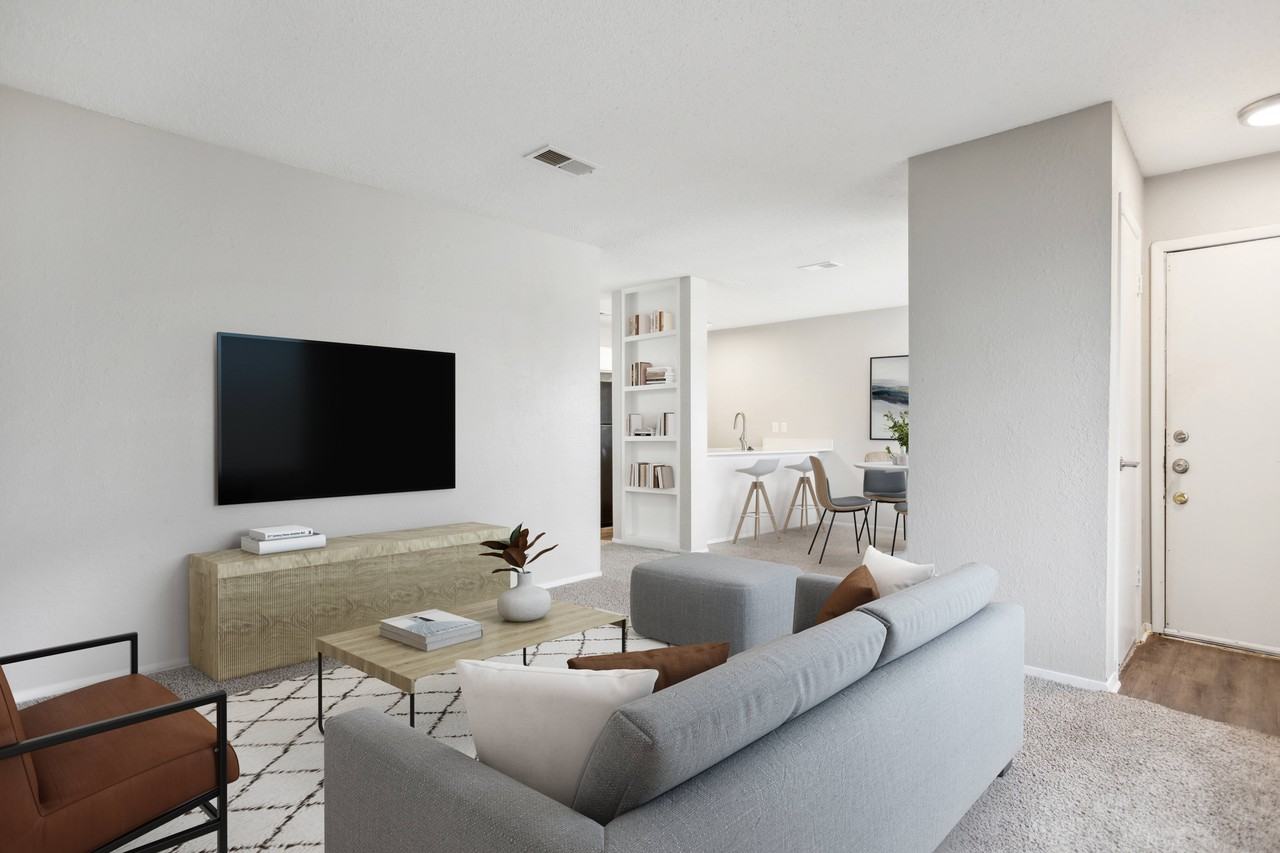 Lawson - Photo 2 of 44