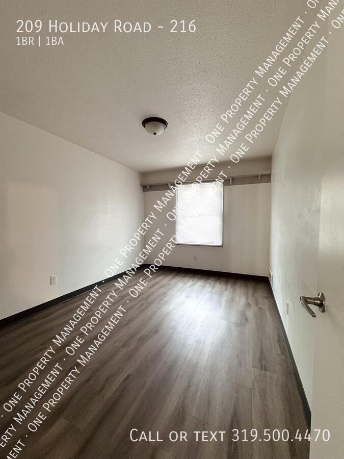 209 Holiday Rd #216 - Photo 4 of 12