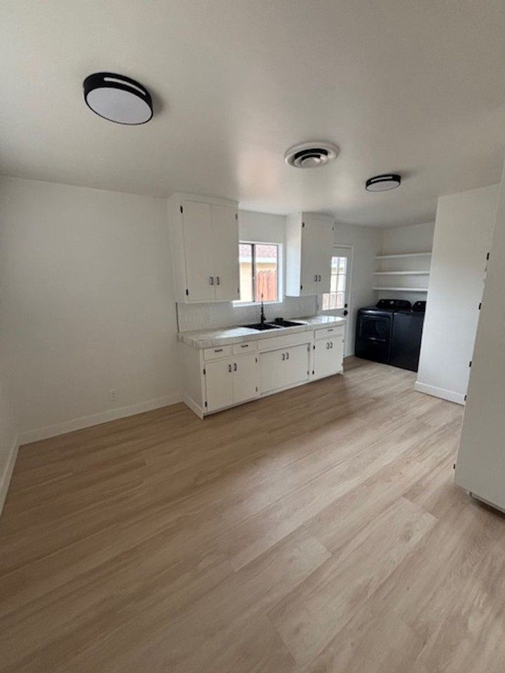 417 B St - Photo 7 of 21