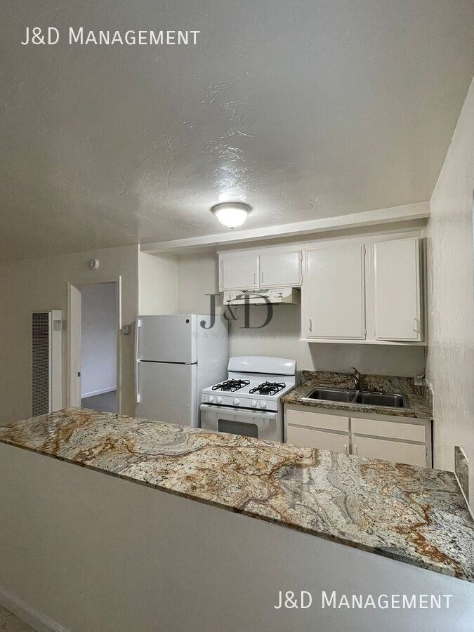 4377 41st St - Photo 3 of 11