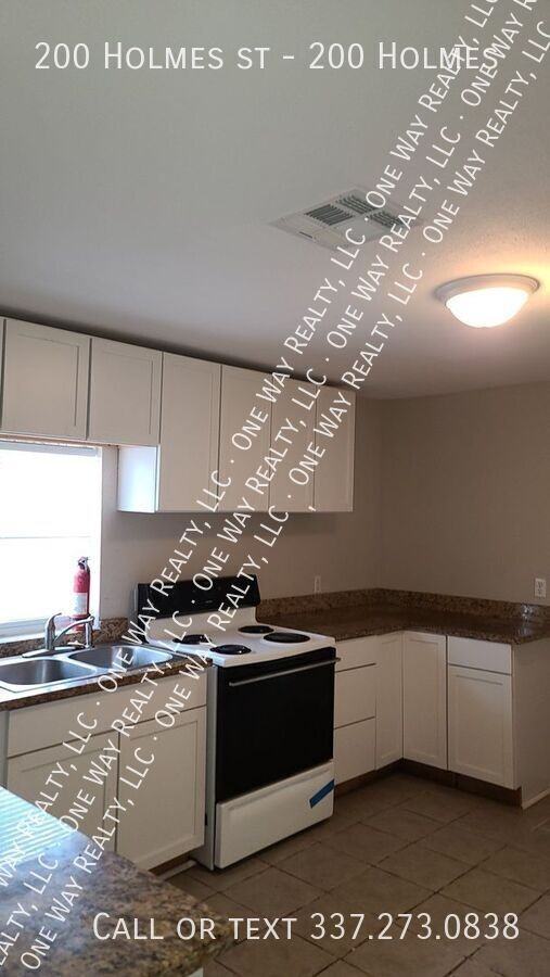 200 Holmes St #200HOLMES - Photo 5 of 7