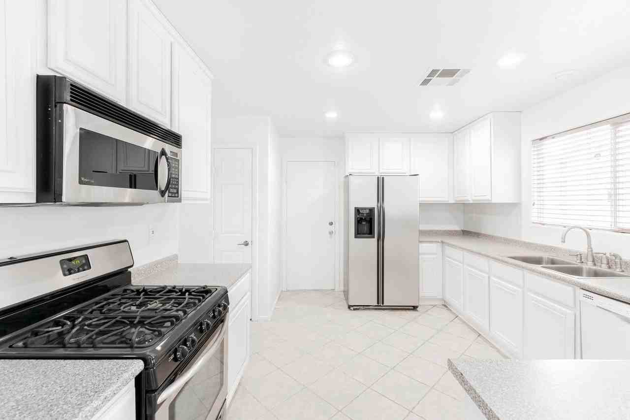 11576 Aruba Beach Ave - Photo 5 of 17
