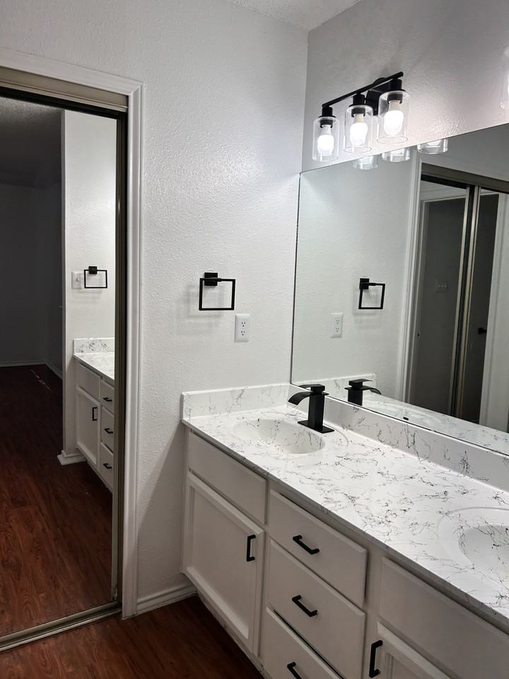 11601 Argonne Forest Trl - Photo 6 of 12