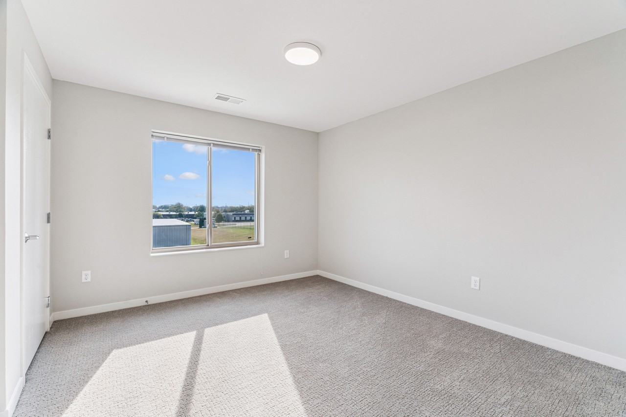 ARRO Senior (55+) Apartments - Photo 5 of 24