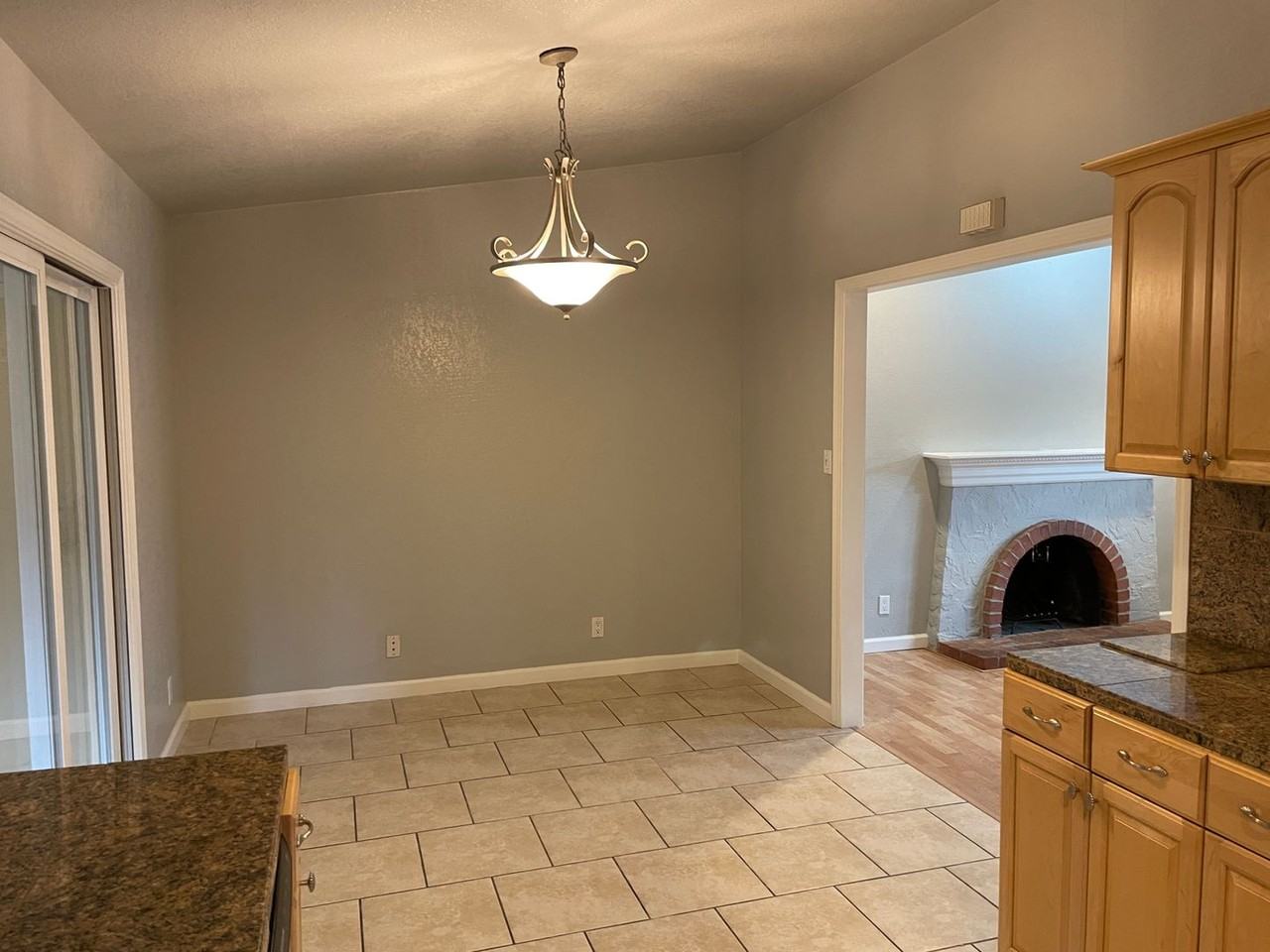305 Viewpark Cir - Photo 2 of 14