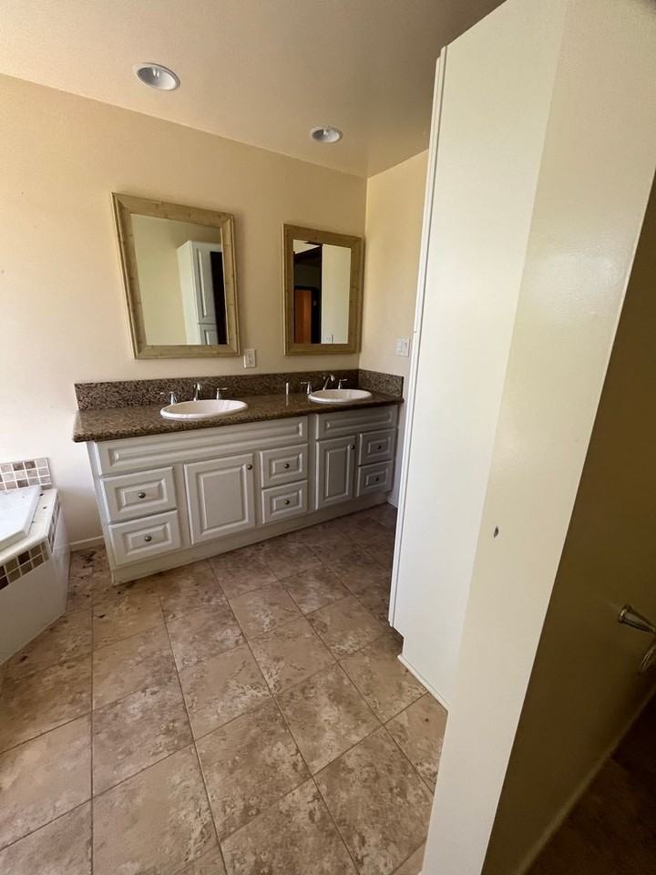 5388 Vista Lejana Ln - Photo 7 of 18