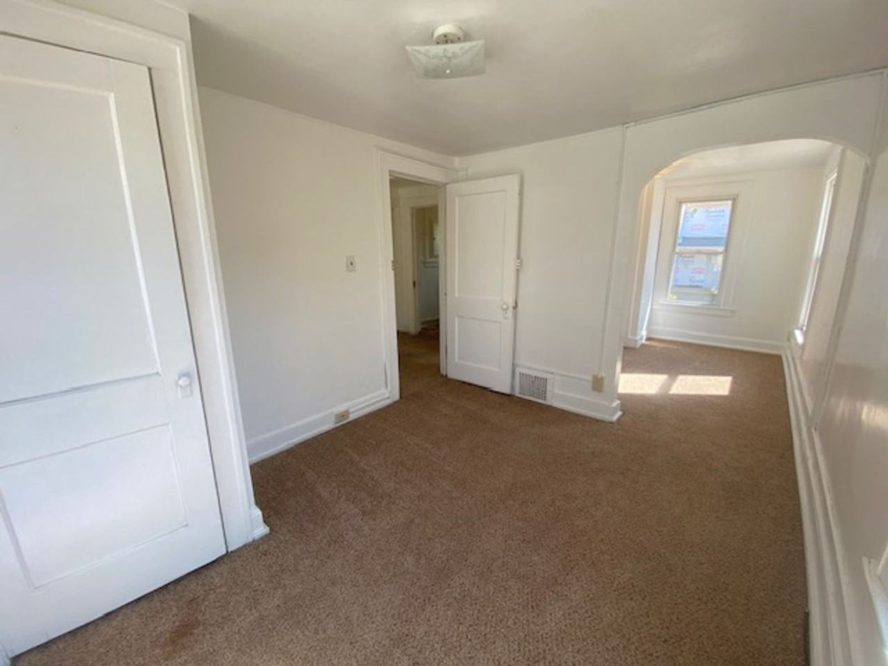 725 Excelsior Ave - Photo 3 of 20