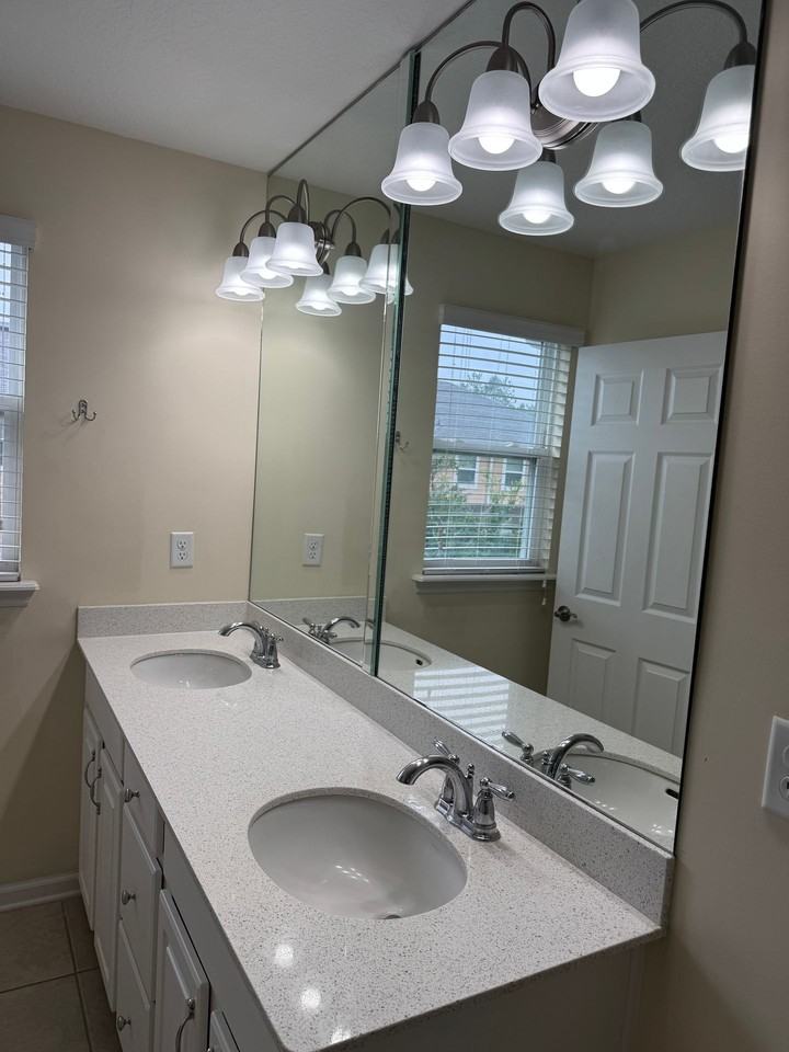 398 Richmond Drive - Photo 7 of 18