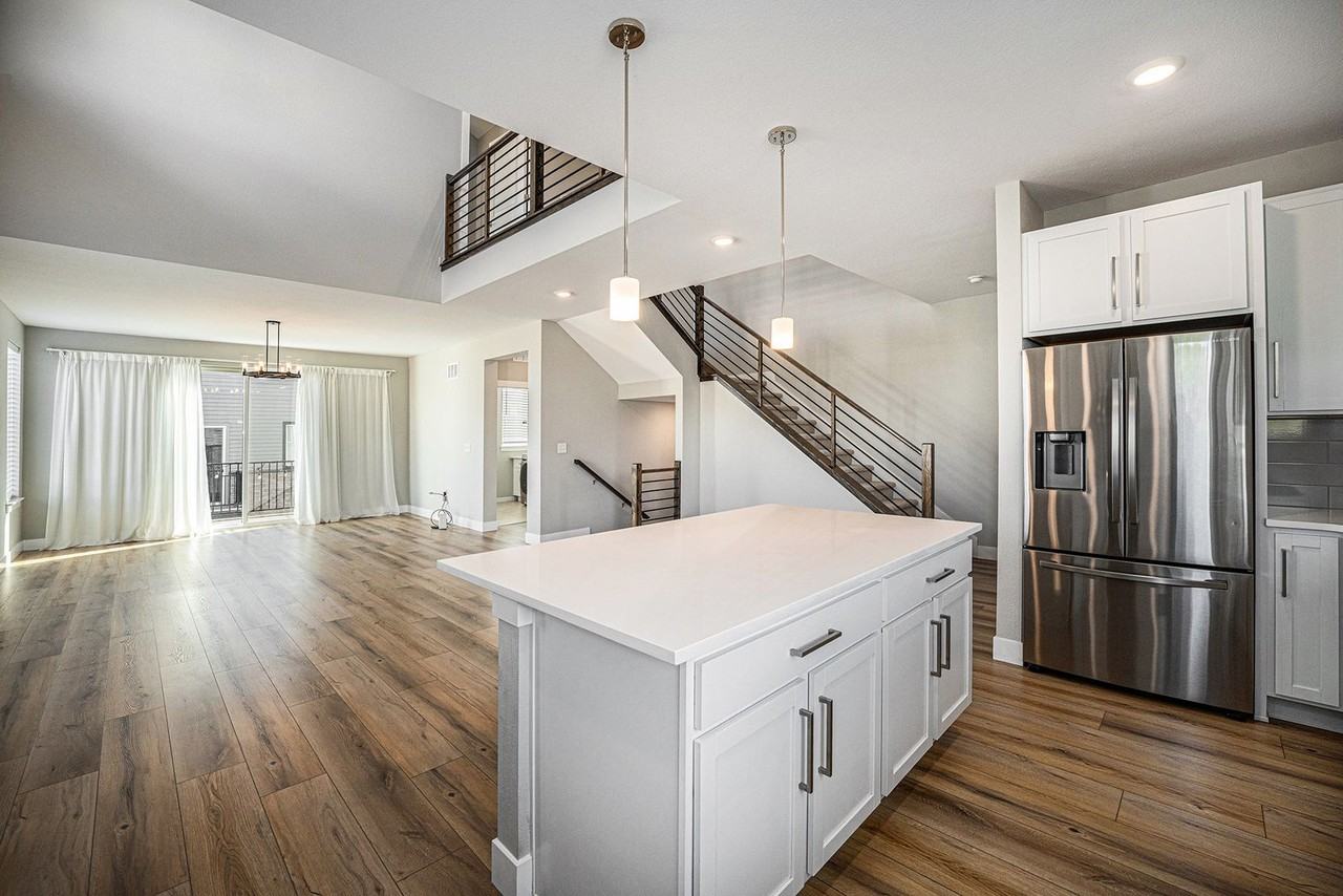 11106 W 53rd Dr - Photo 2 of 24