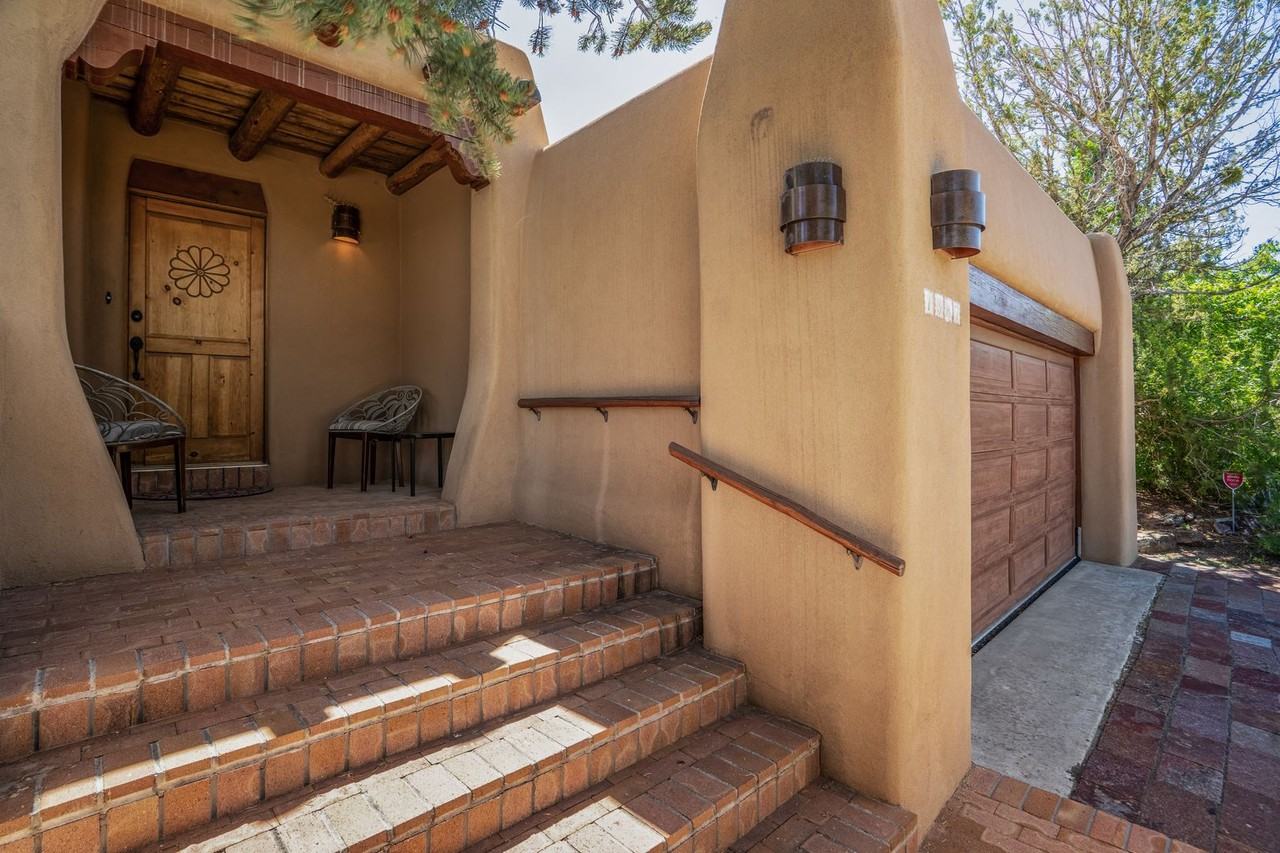 1387 Camino Corto - Photo 2 of 30