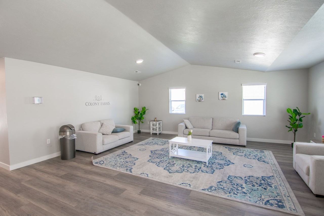 7487 W Geraint St - Photo 5 of 50