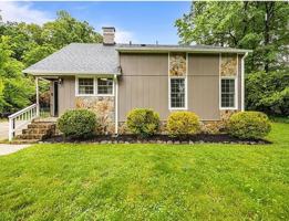 featured image of 2104 Cleburne St