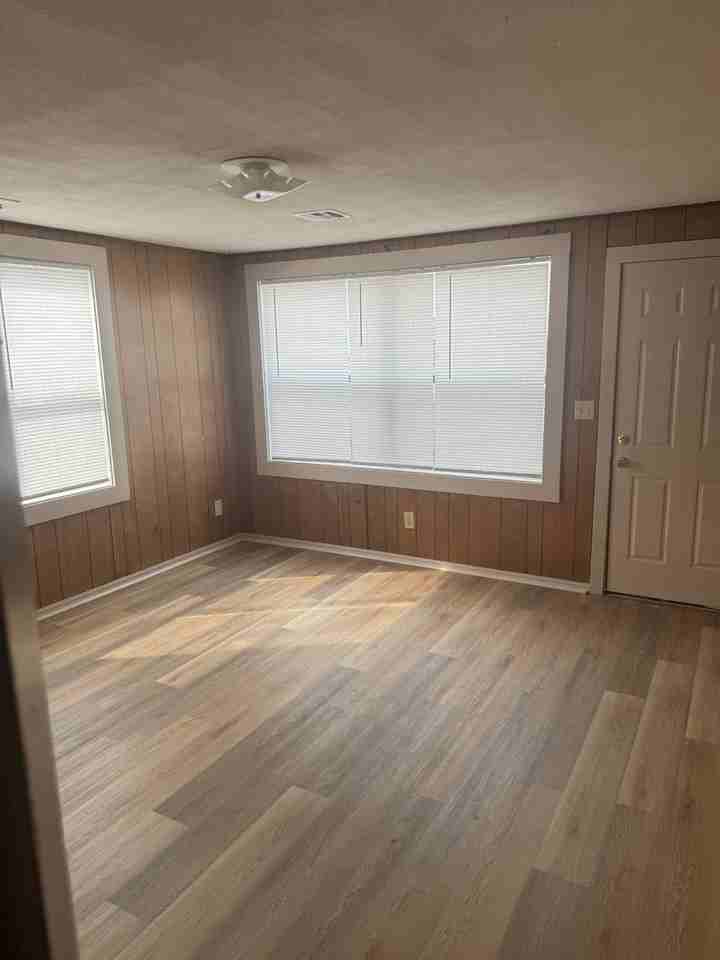 1601 1601 & 1603 W. Huntsville Ave. - Photo 2 of 11