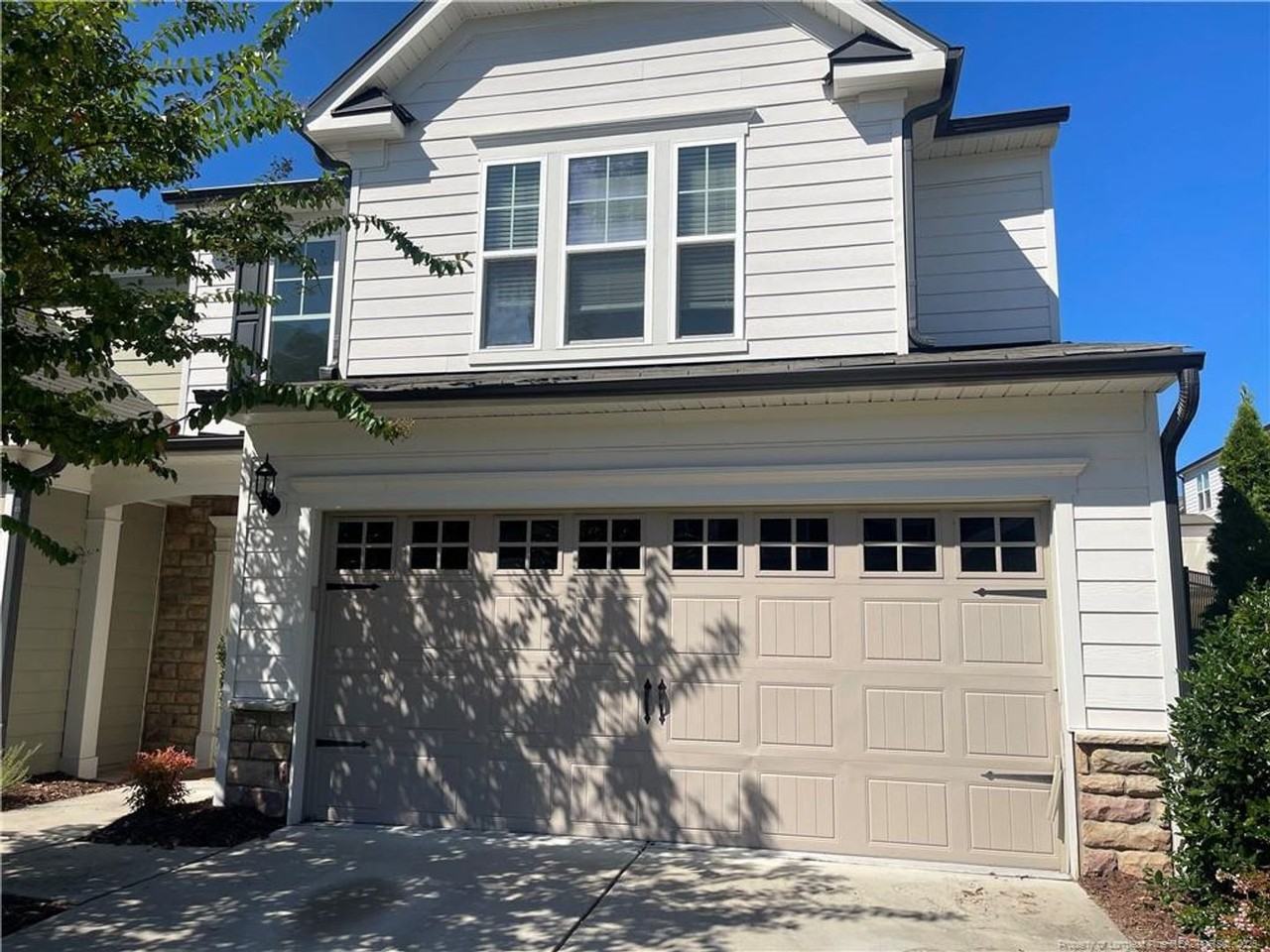 1023 Saffron Loop - Photo 2 of 18