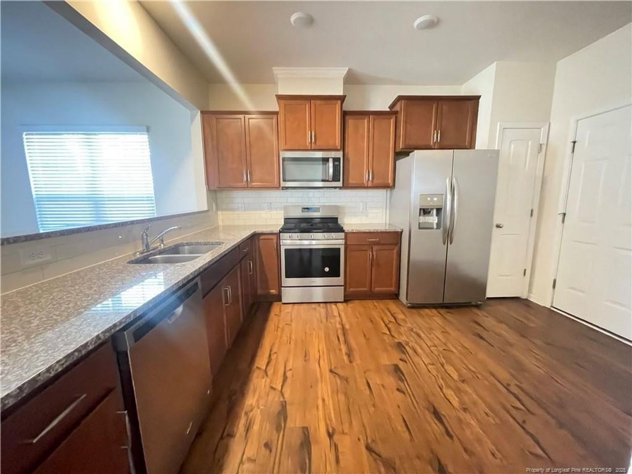 1023 Saffron Loop - Photo 5 of 18