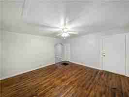 featured image of 208 E Graham St #2