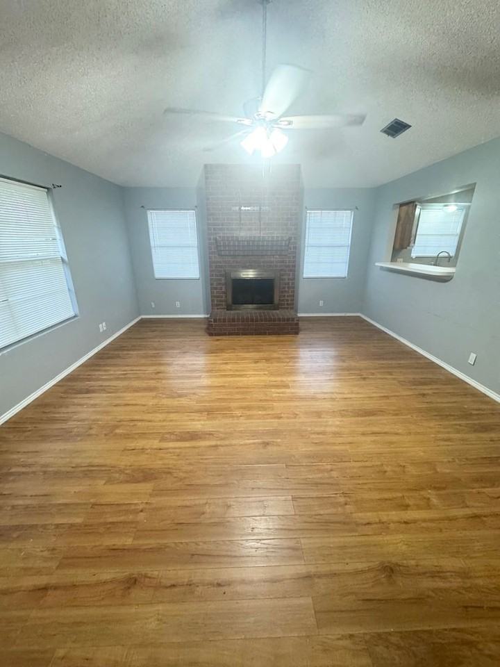 5113 Reeves Cir - Photo 3 of 12