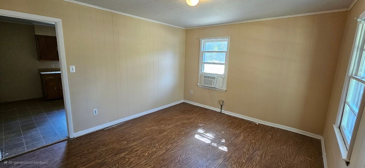 160 Pine St - Photo 2 of 7