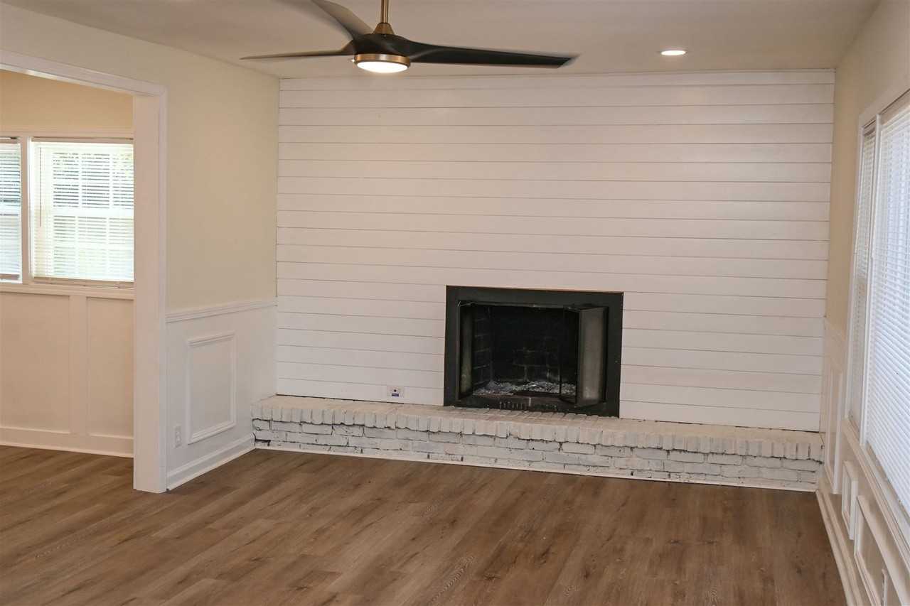 4444 Saint Francis Ave - Photo 2 of 28