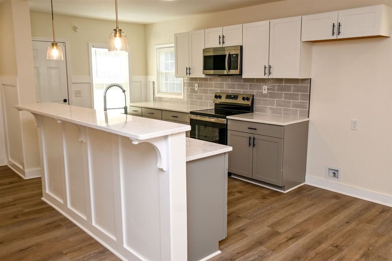 4444 Saint Francis Ave - Photo 7 of 28