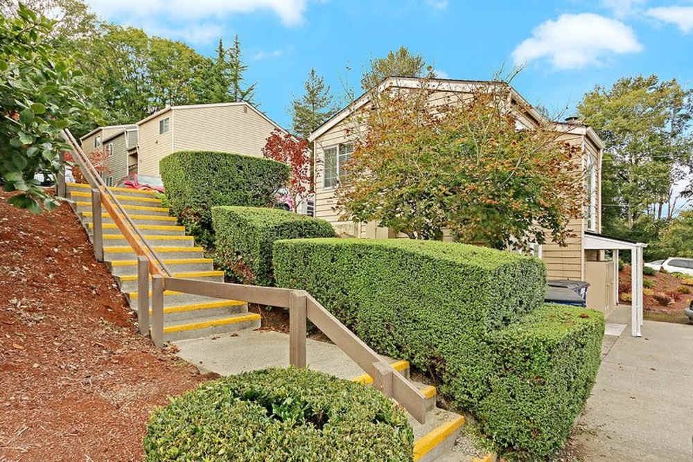 Delridge Crossing Apartments - Photo 2 of 15