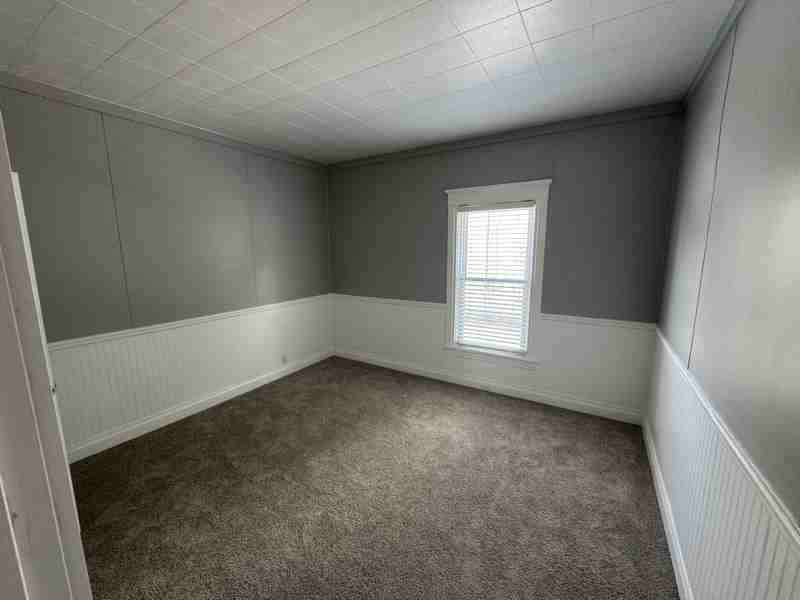 60 E Wisconsin St - Photo 3 of 8