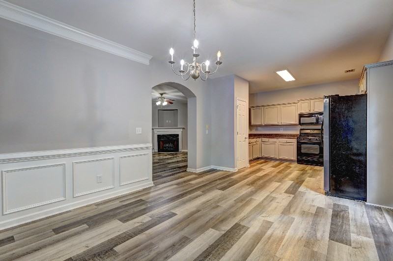 118 Meeting Place Rd - Photo 3 of 13