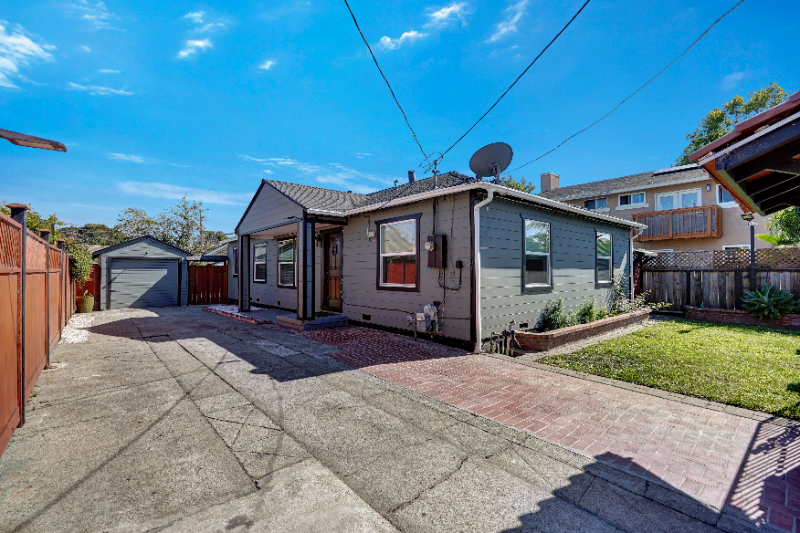 950 S 45th St - Photo 2 of 14