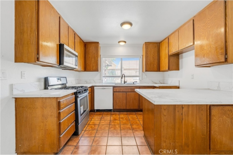 5533 E Mission Way - Photo 3 of 7