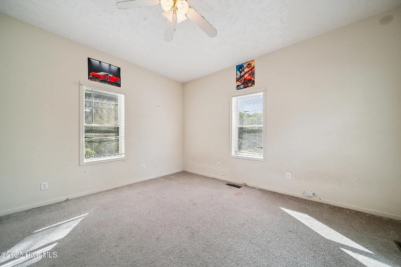 106 Safie Third St - Photo 3 of 13