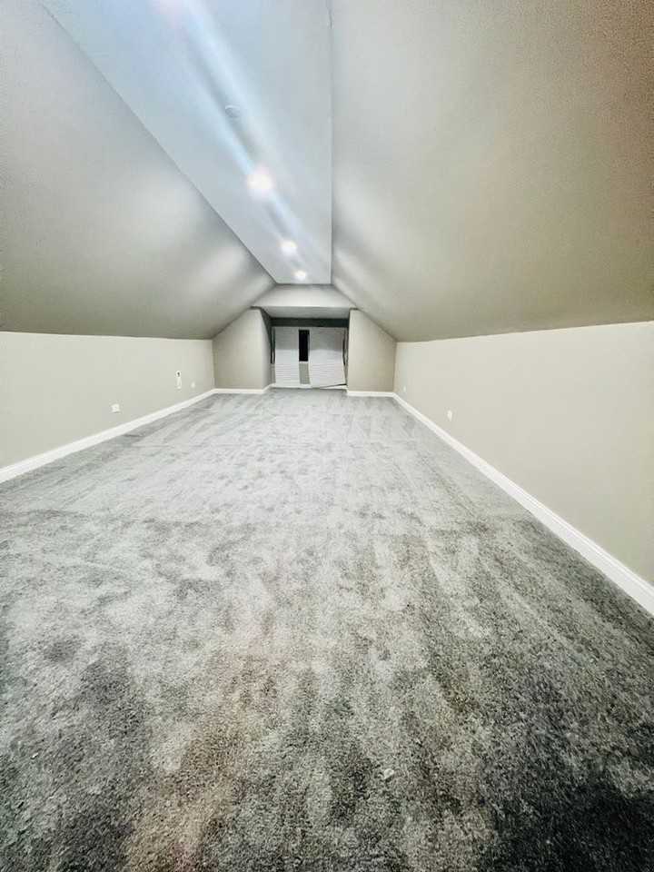 7433 South Perry Avenue - Photo 6 of 17