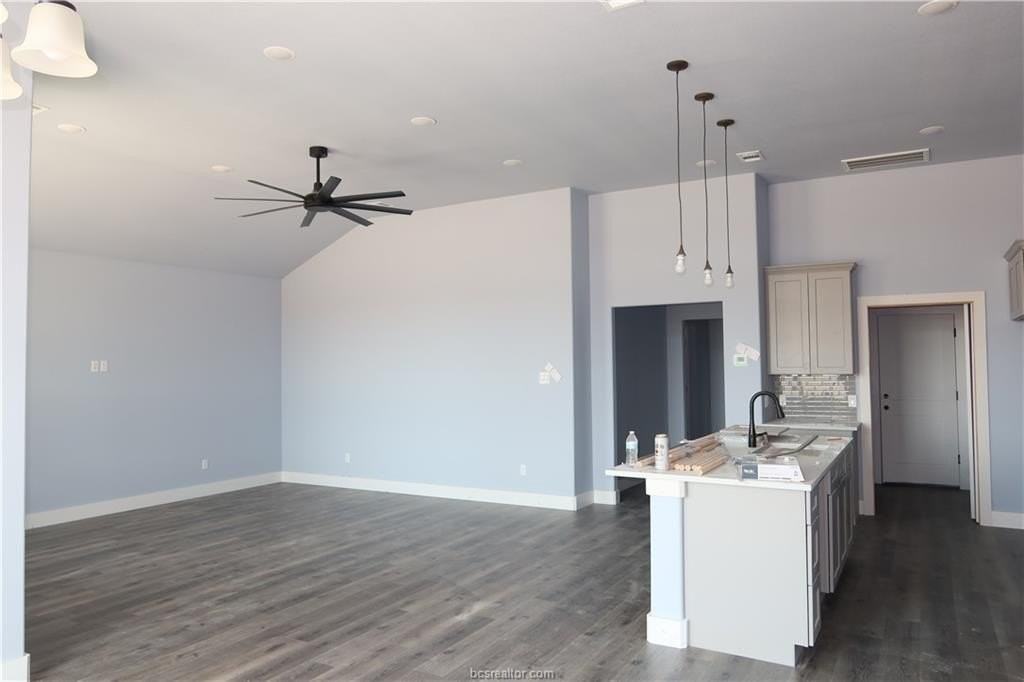 1969 Cambria Dr - Photo 4 of 20