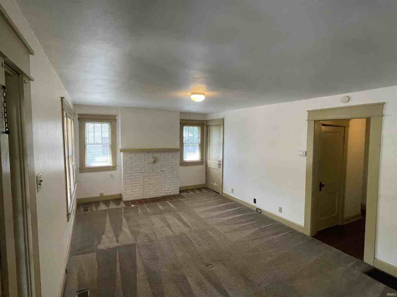 201 E 12th St - Photo 5 of 31