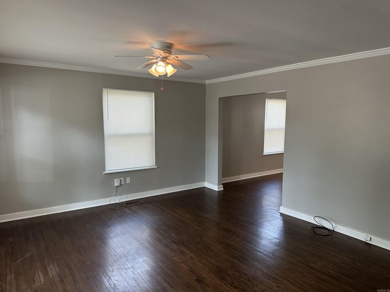 2809 N University Ave - Photo 3 of 10