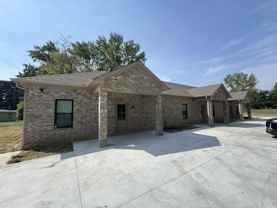 716 S Spring St - Photo 1 of 1